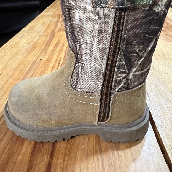 Toddler Camouflage Hunting Boots - Picture 3 of 6